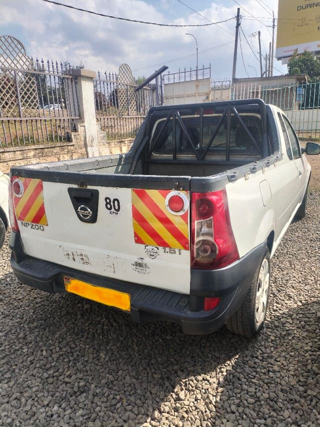 Nissan NP200 